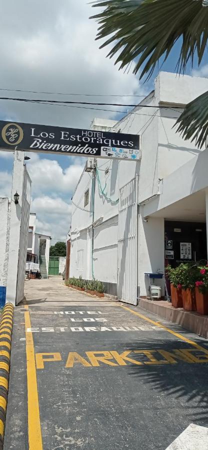 Hotel Los Estoraques Aguachica Exterior foto